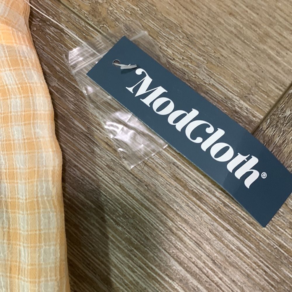 ModCloth Rouched Sleeve Blouse - Picture 2 of 7